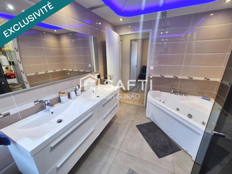 Maison - 137 m² - 6 pièces