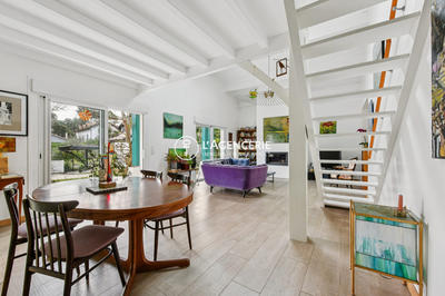 Maison traditionnelle - 139 m² - 7 pièces