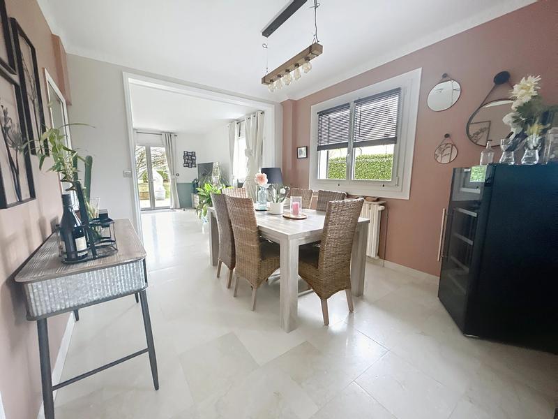 Maison - 197 m² - 8 pièces