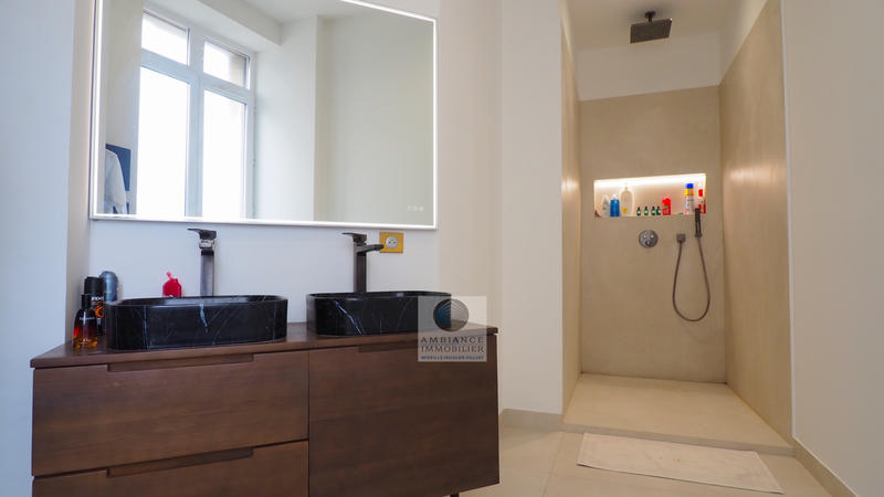 Appartement - 371 m² - 11 pièces