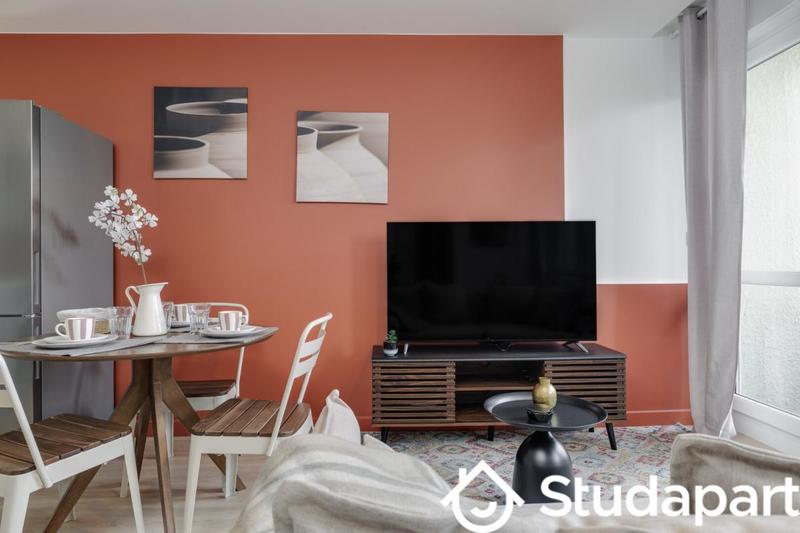 Chambre - 11 m² - 1 pièce