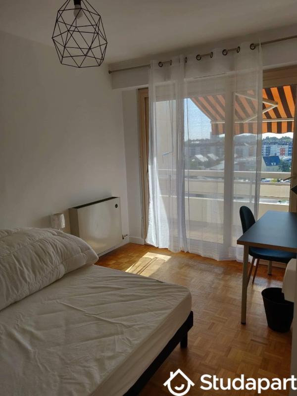 Chambre - 11 m² - 1 pièce