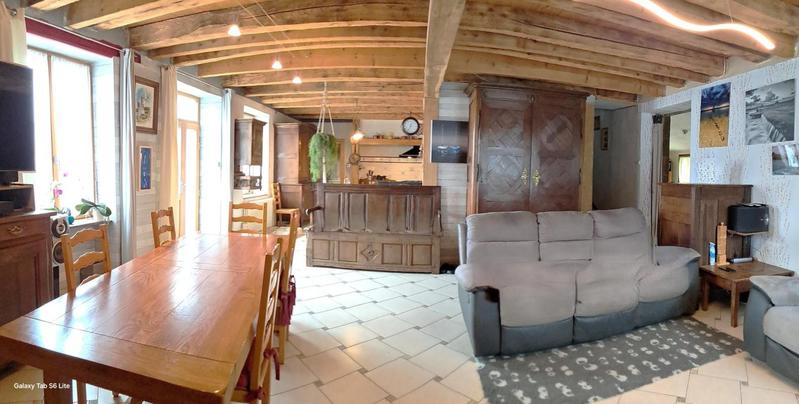 Maison - 274 m² - 8 pièces