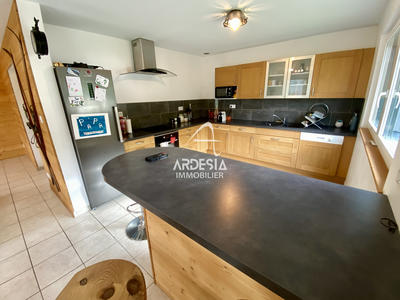 Maison - 142 m² - 6 pièces