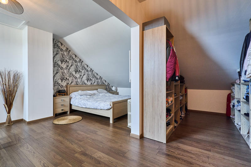 Maison - 202 m² - 8 pièces