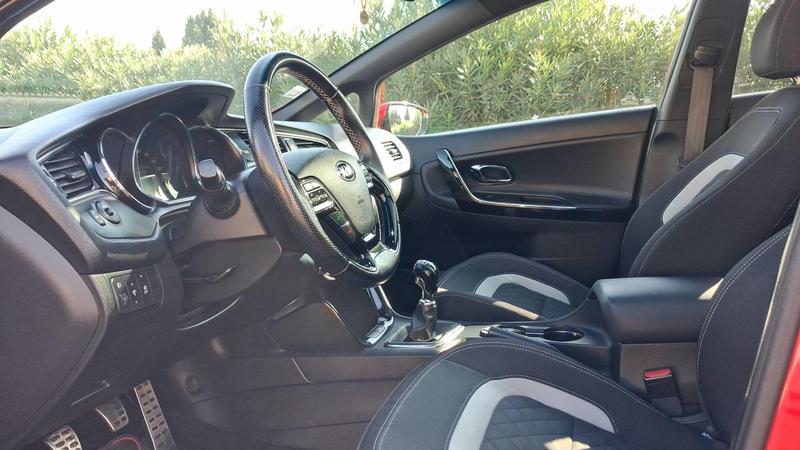 Kia Ceed 1.0 t-Gdi 120 Gt-Line - 5 places Toit ouvrant