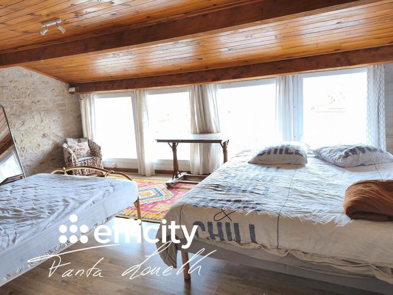 Maison de village - 320 m² - 15 pièces