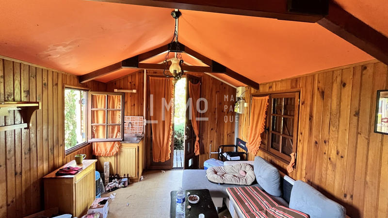 Terrain de loisirs - 2 000 m²