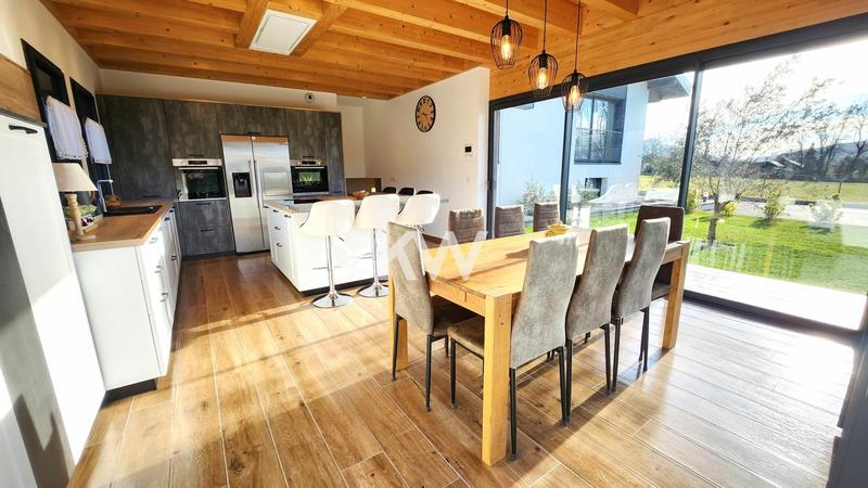 Villa - 437 m² - 13 pièces