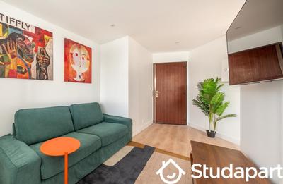 Chambre - 11 m² - 1 pièce