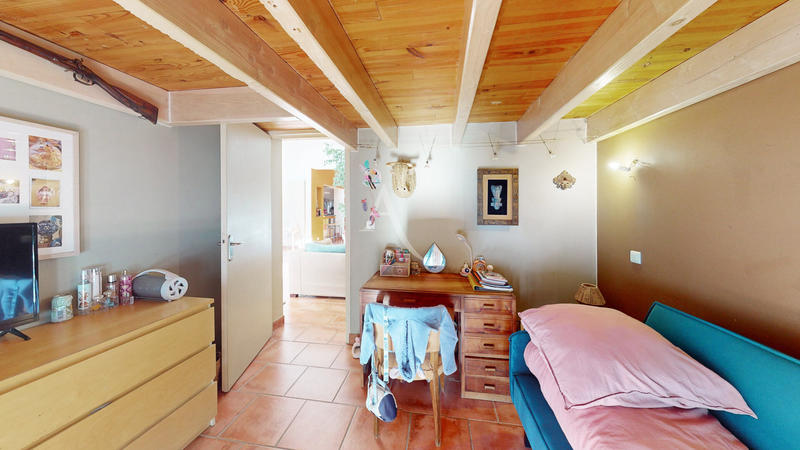 Maison - 210 m² - 6 pièces