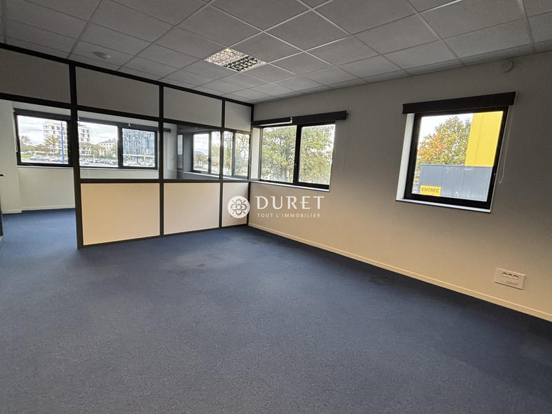 Bureau - 91 m²