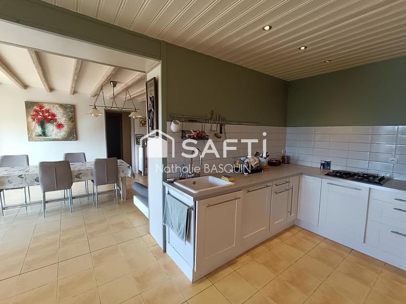 Maison - 180 m² - 7 pièces