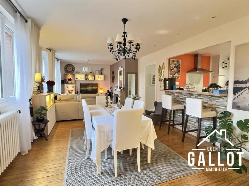 Appartement - 141 m² - 6 pièces