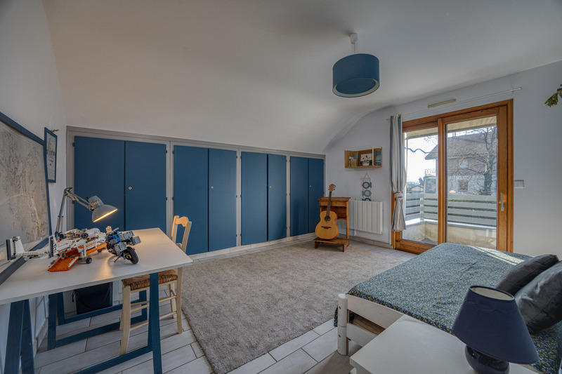 Maison - 261 m² - 11 pièces