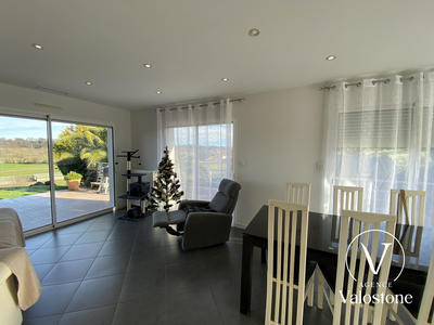 Maison traditionnelle - 119 m² - 5 pièces