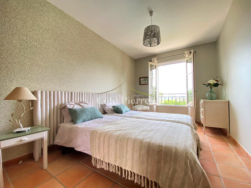 Villa - 205 m² - 8 pièces