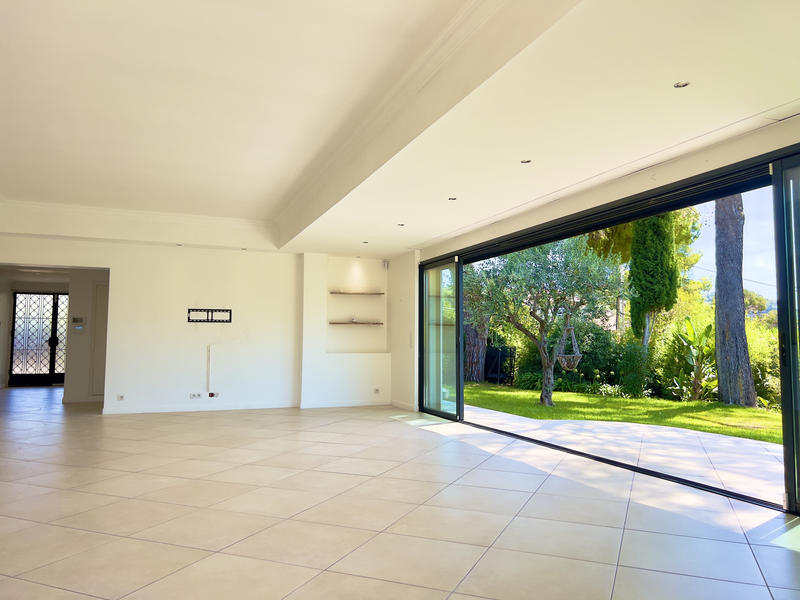 Maison - 170 m² - 5 pièces