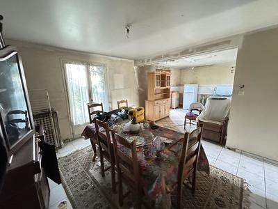 Maison - 90 m² - 6 pièces