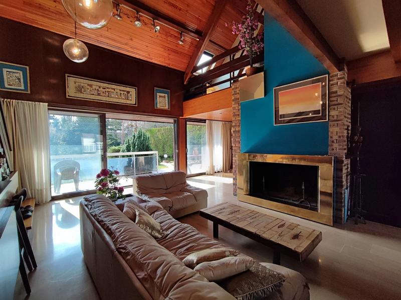 Maison - 200 m² - 10 pièces