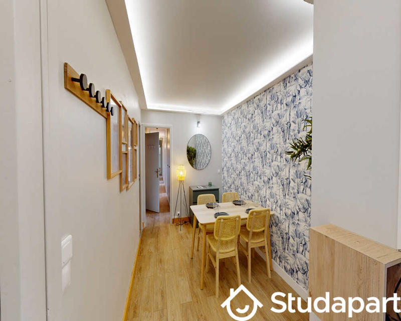 Chambre - 100 m² - 1 pièce