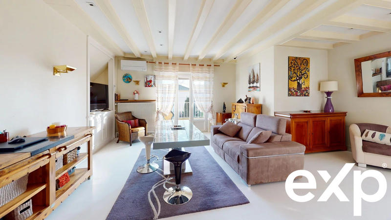 Maison - 210 m² - 7 pièces