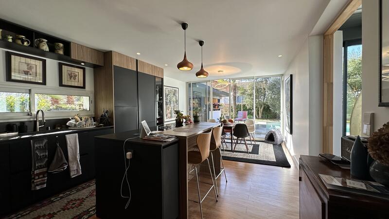 Maison d'architecte - 250 m² - 9 pièces