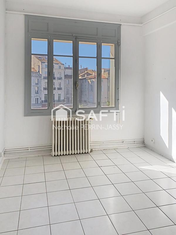 Appartement - 92 m² - 5 pièces