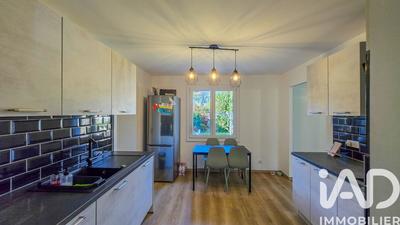 Maison - 105 m² - 5 pièces