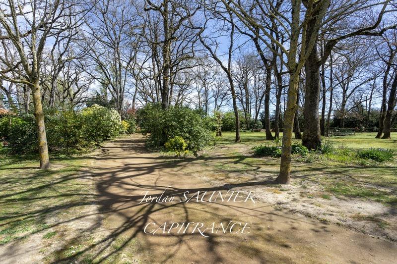 Maison - 182 m² - 7 pièces