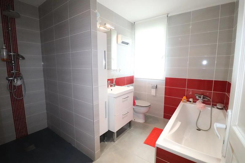 Villa - 130 m² - 5 pièces