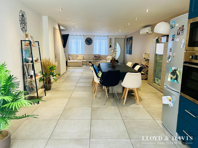 Maison - 110 m² - 5 pièces