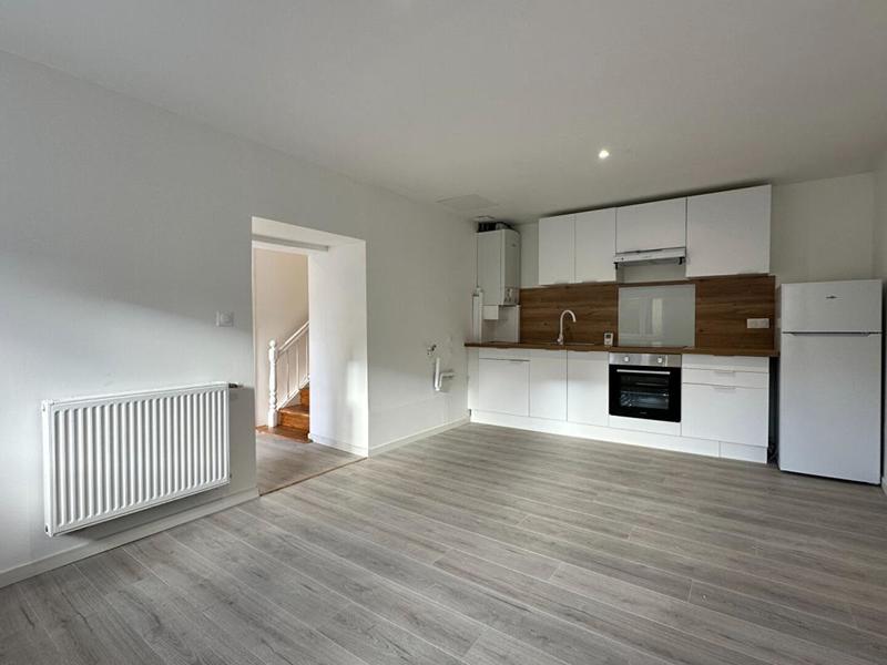 Maison en pierre - 78 m² - 3 pièces