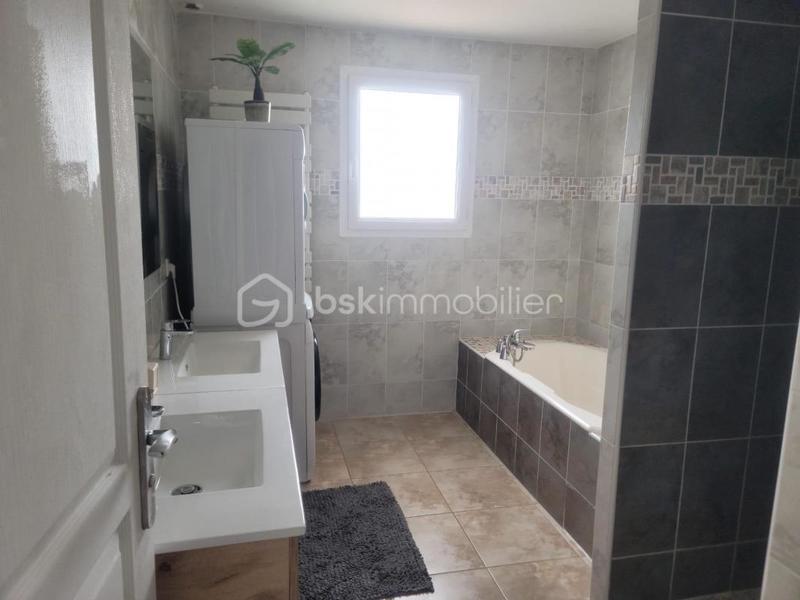 Maison traditionnelle - 155 m² - 6 pièces