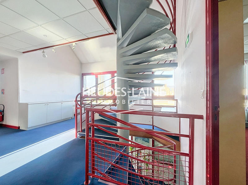 Local d'activité / Entrepôt - 570 m²