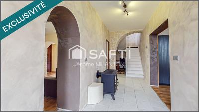 Maison - 311 m² - 10 pièces