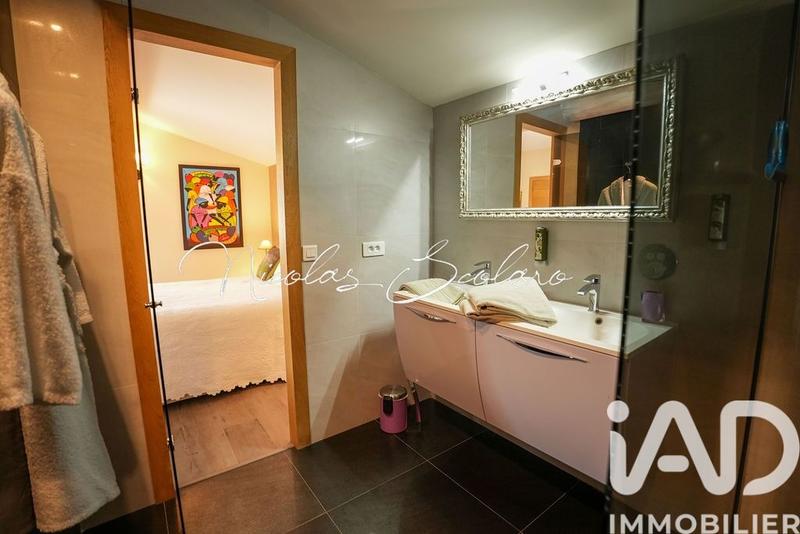 Maison - 310 m² - 8 pièces