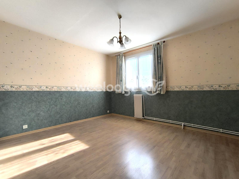 Maison - 98 m² - 6 pièces