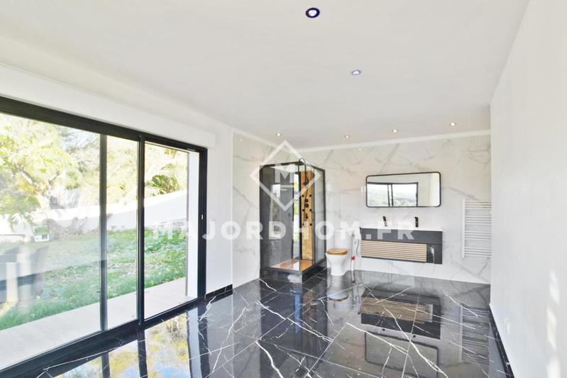 Maison - 143 m² - 5 pièces