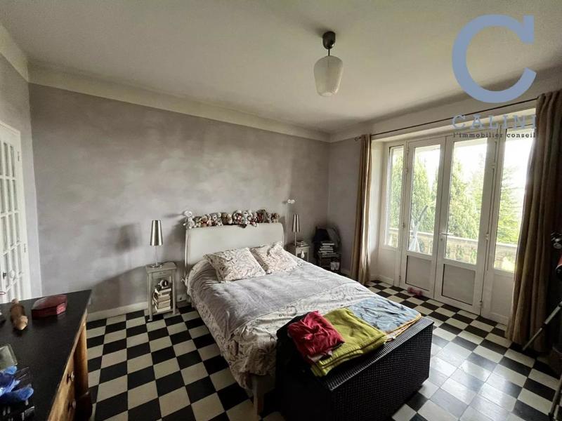 Maison de ville - 225 m² - 8 pièces