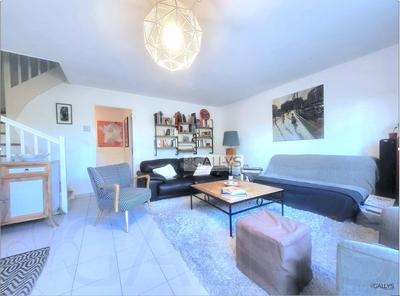 Maison - 88 m² - 4 pièces