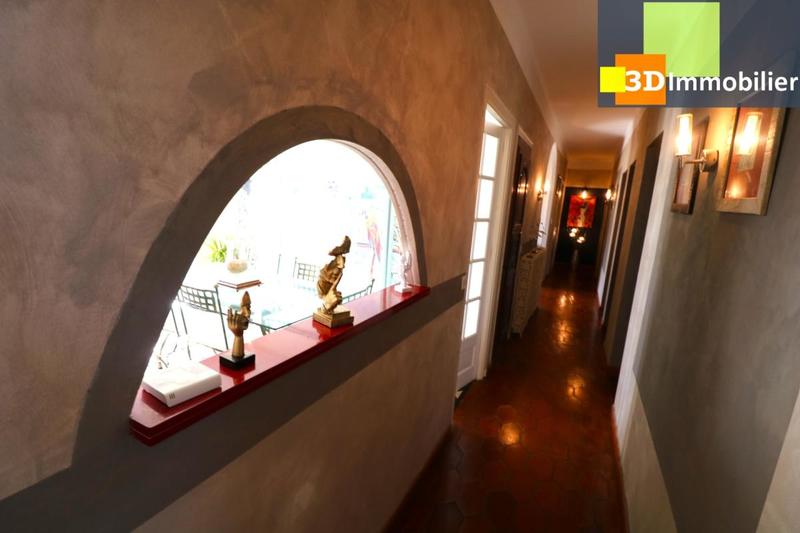 Maison - 290 m² - 8 pièces