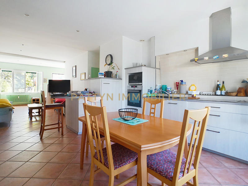 Appartement - 83 m² - 3 pièces