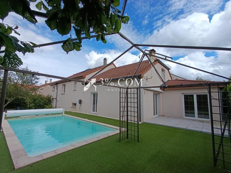 Maison - 220 m² - 9 pièces