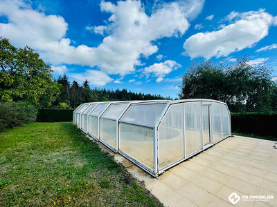 Maison - 196 m² - 11 pièces