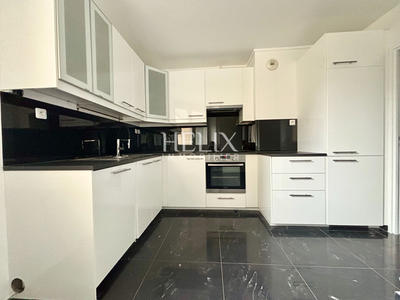 Appartement - 98 m² - 5 pièces