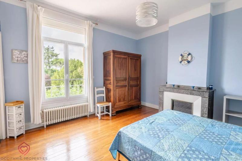 Maison de maîtres - 530 m² - 19 pièces