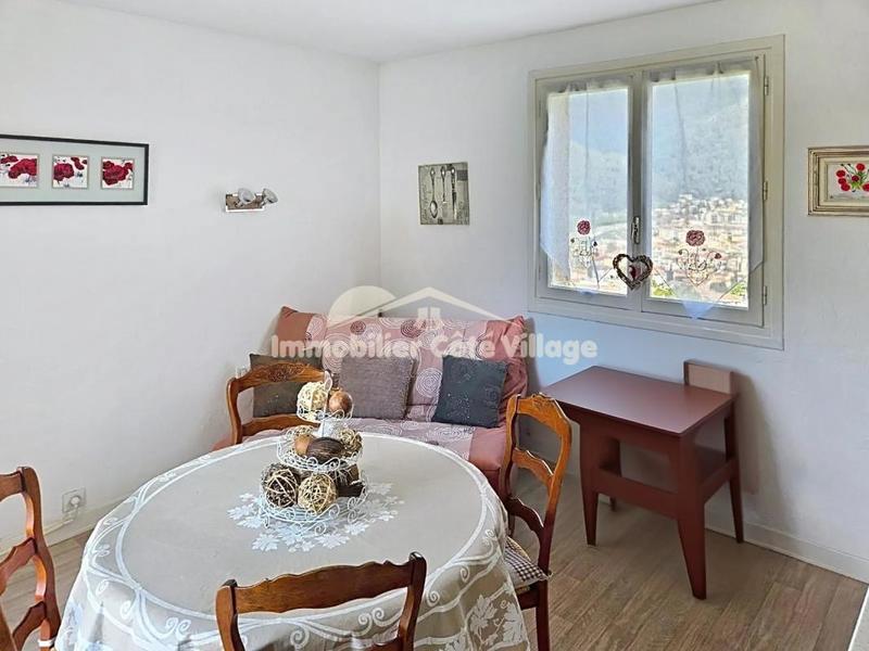 Villa - 276 m² - 8 pièces