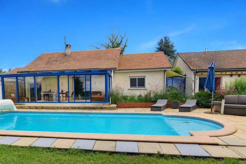 Maison - 273 m² - 8 pièces