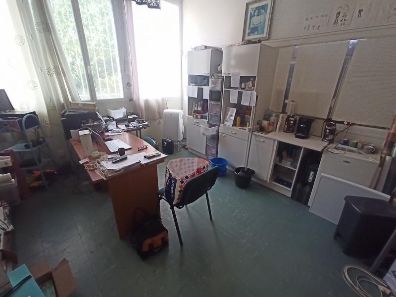 Local commercial - 1 500 m²